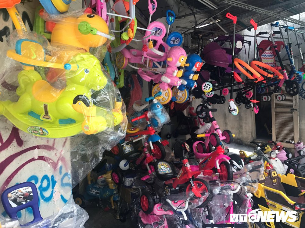 71B9B17F-93C4-48FC-BD0E-262E221FDD23 15