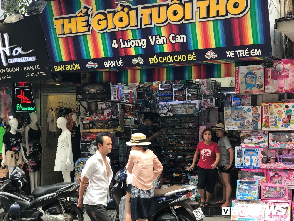 B028E692-3D6D-4578-AFC5-8C52D99CEBD0 14