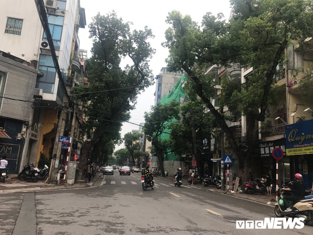 7603DC7E-649F-4972-927D-4F36E434EB8B 6