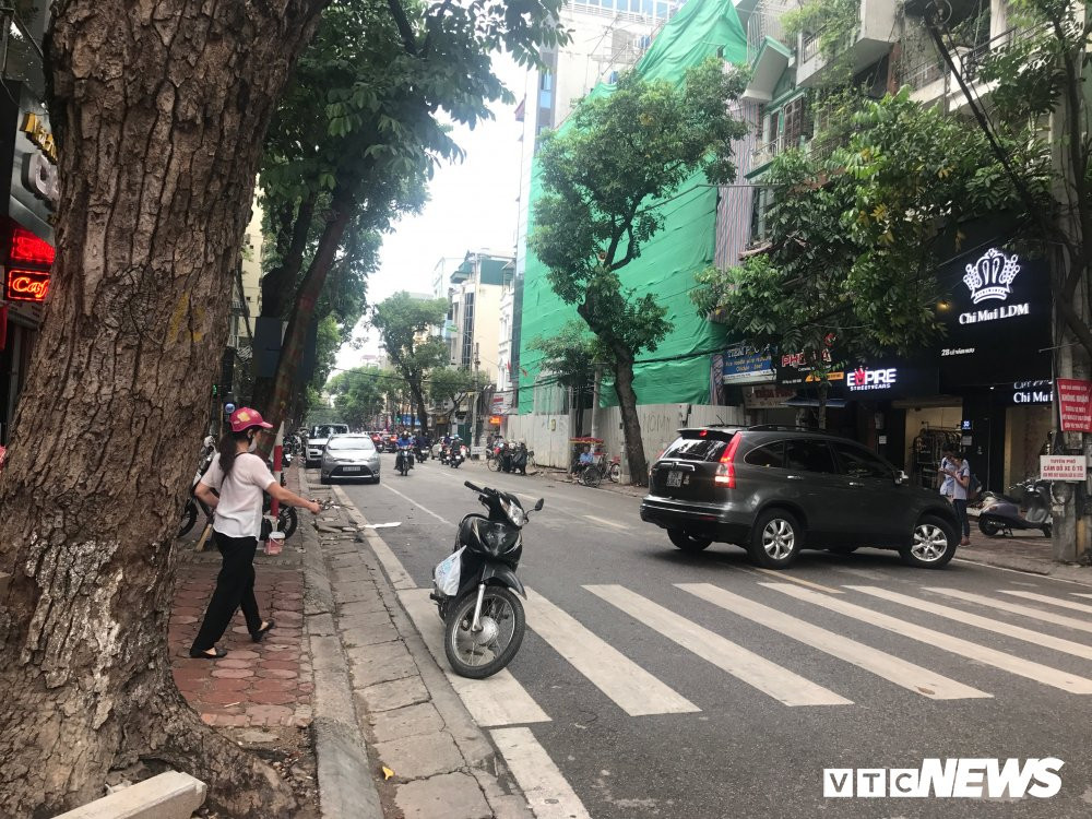 C25189DD-F774-47DE-ADB1-63AC5A690096 7