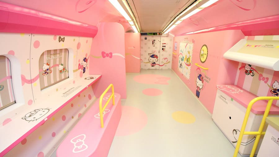 http_%2F%2Fcdn.cnn.com%2Fcnnnext%2Fdam%2Fassets%2F180627122137-hello-kitty-shinkansen-img-1-nxpowerlite 4