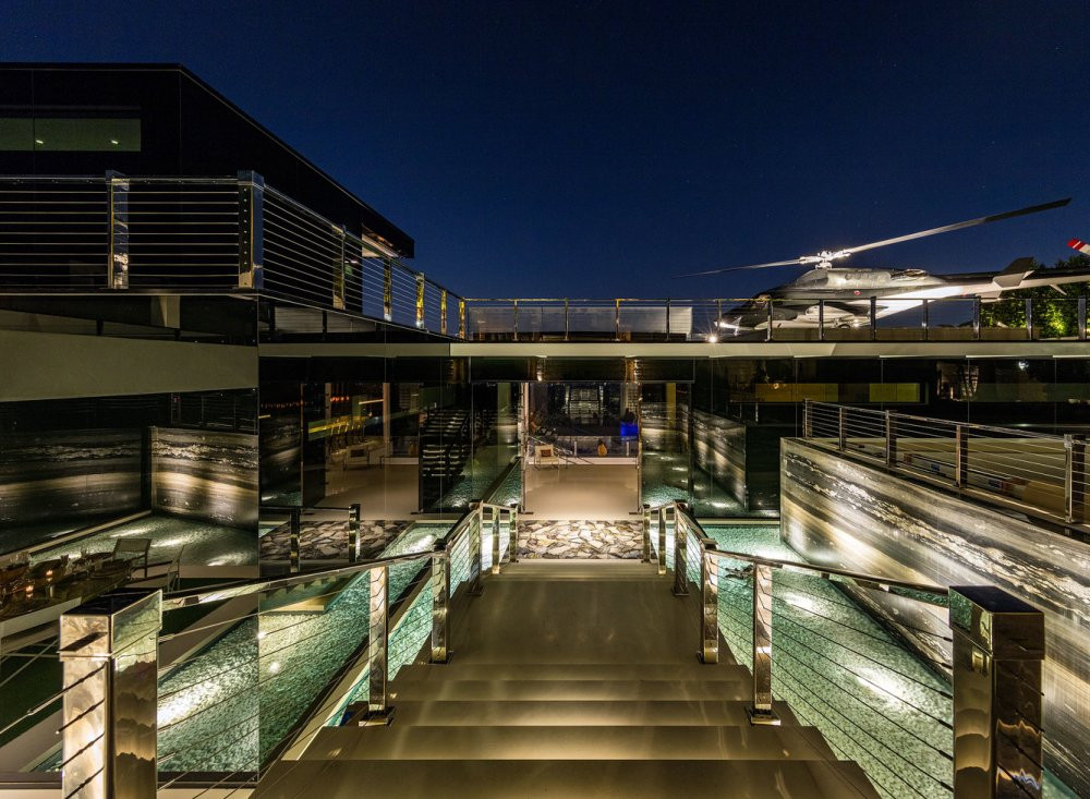 587fbf74ee14b6a17b8b5b1e-1334-979 21