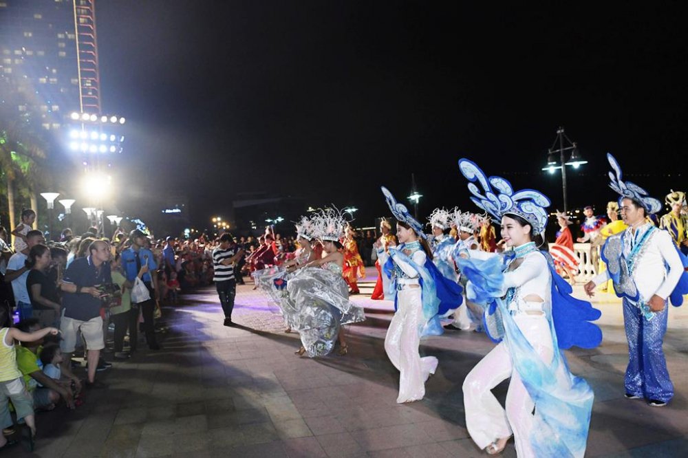 Le hoi duong pho tai DIFF 2018 (2) 3