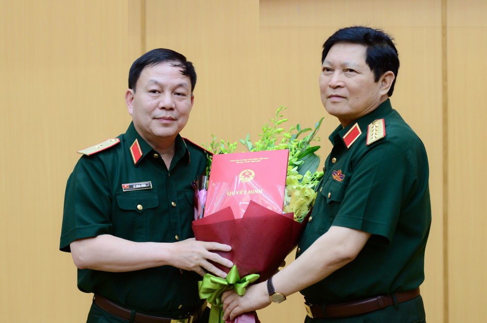 Hinh anh tai Le trao nhiem vu 2 3