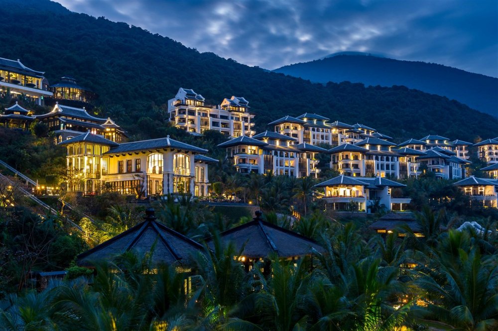 ICDN - Resort panorama - Night 3
