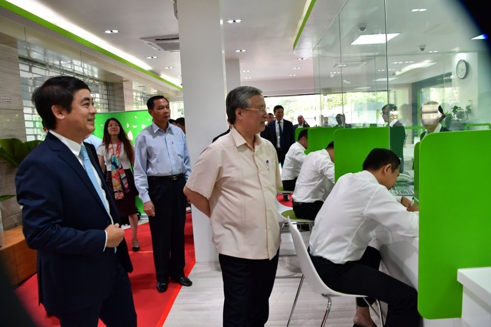 20181010_QHCC_Anh VCB Lao_01_resize