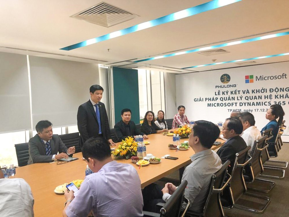 Ong Pham The Truong - Tong giam doc Microsoft phat bieu