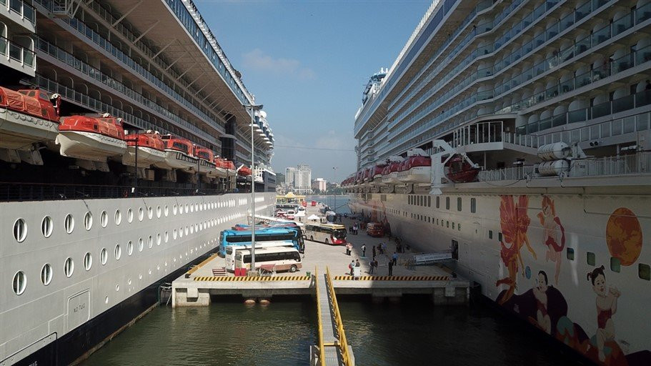 Cang tau khach quoc te Ha Long (36) 3