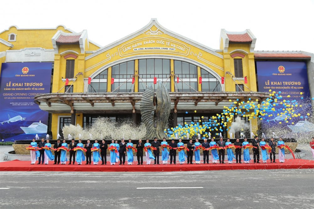 Khai truong Cang tau khach quoc te Ha Long (22) 8