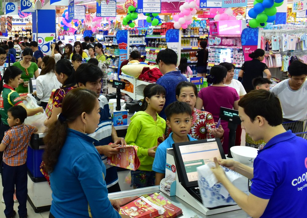 Sieu thi luon tap nap khach hang mua sam vao nhung ngay sat Tet 3