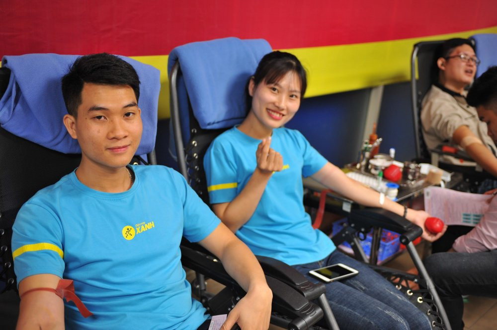 Khong chi ban hang gioi, phuc vu tot, nhan vien Dien may Xanh con 'don tim' khach hang bang hanh dong y nghia nay hinh anh 3