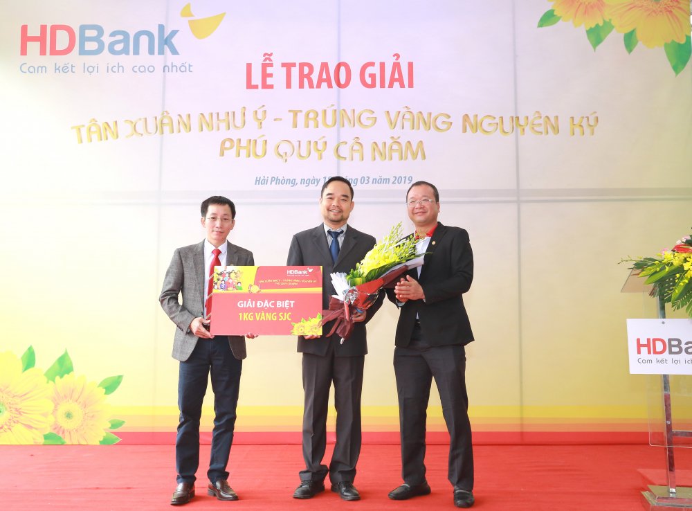 HDBank - hinh khach hang trung 1 kg vang - 2019