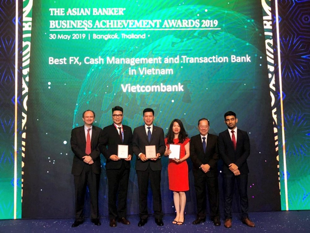 20190531_Vietcombank nhan ba gia thuong quan trong tu Asian Banker