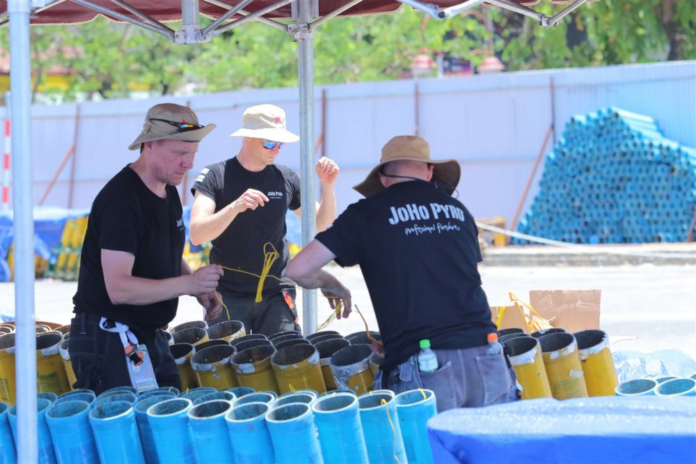 Tran dia phao Y - Phan Lan (6)