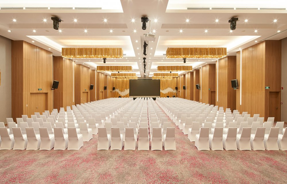 Holidayinnsuitessaigonairport_Song Saigon Ballroom 4