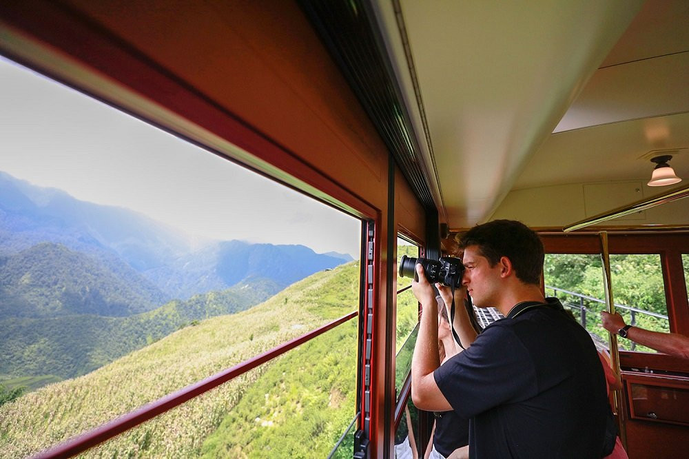 tau hoa leo nui (4) 7