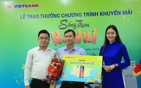 Vietbank trao thuong xe Mazda cho khach hang gui tiet kiem hinh anh 2
