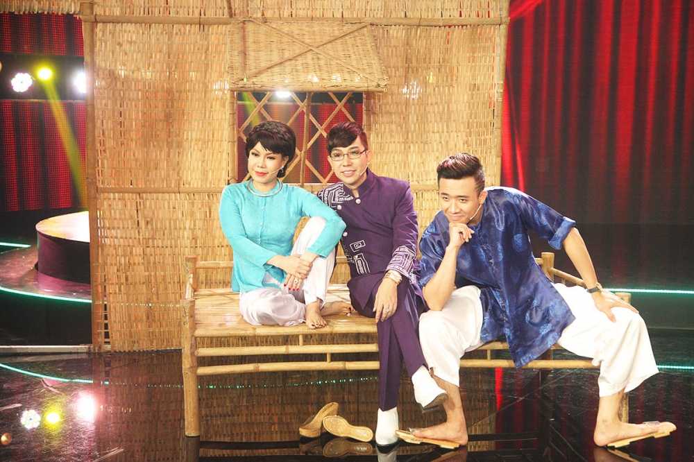 BAN GIAM KHAO (5)