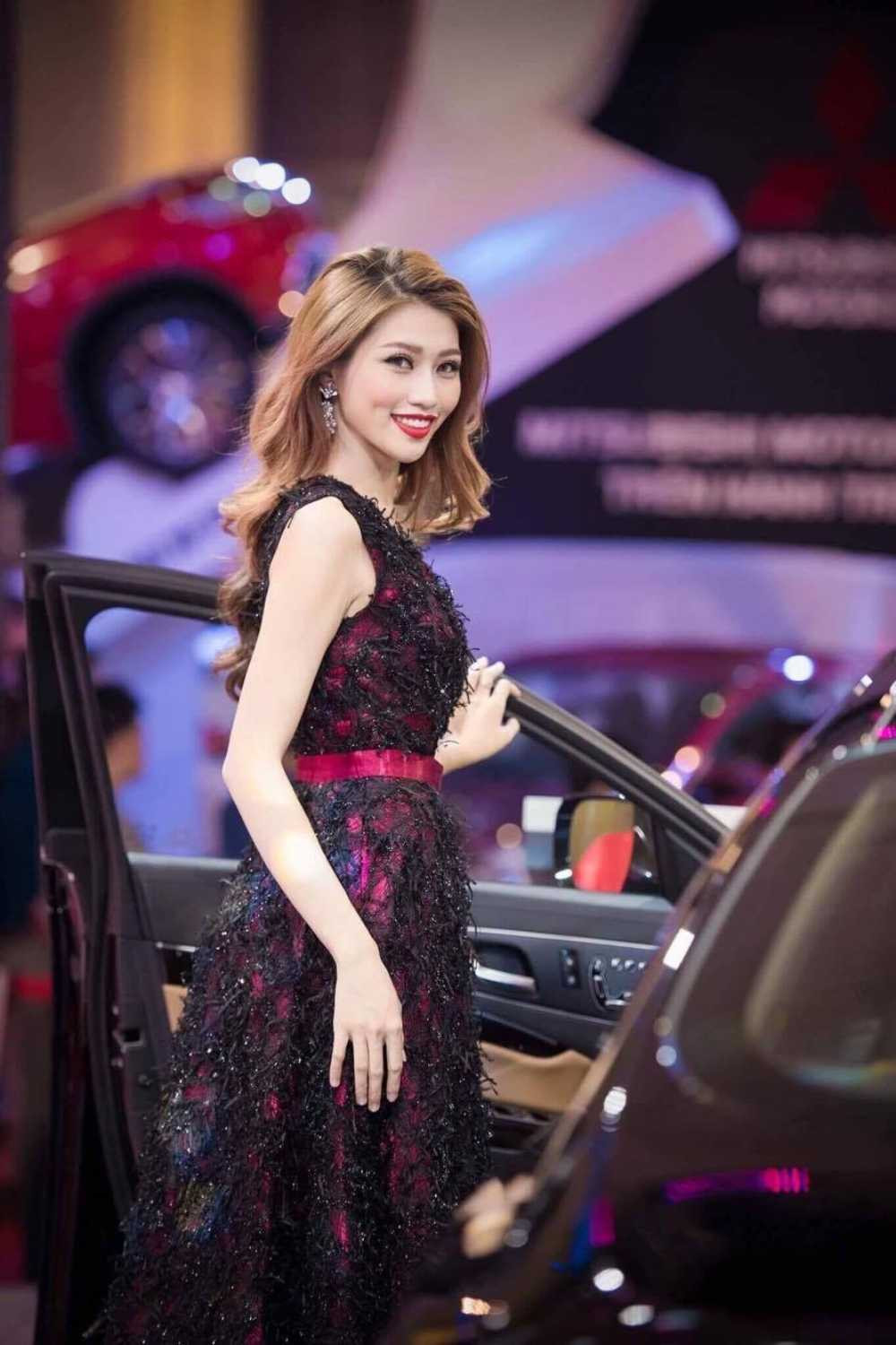 14585761_1440378382643981