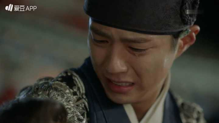 14705666_1860129930936372