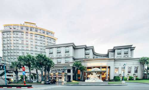 choang-ngop-penthouse-cua-hoa-hau-ha-kieu-anh-o-bien-vung-tau-khach-san-cua-ha-kieu-anh-tai-vung-tau-1476202217-width500height302