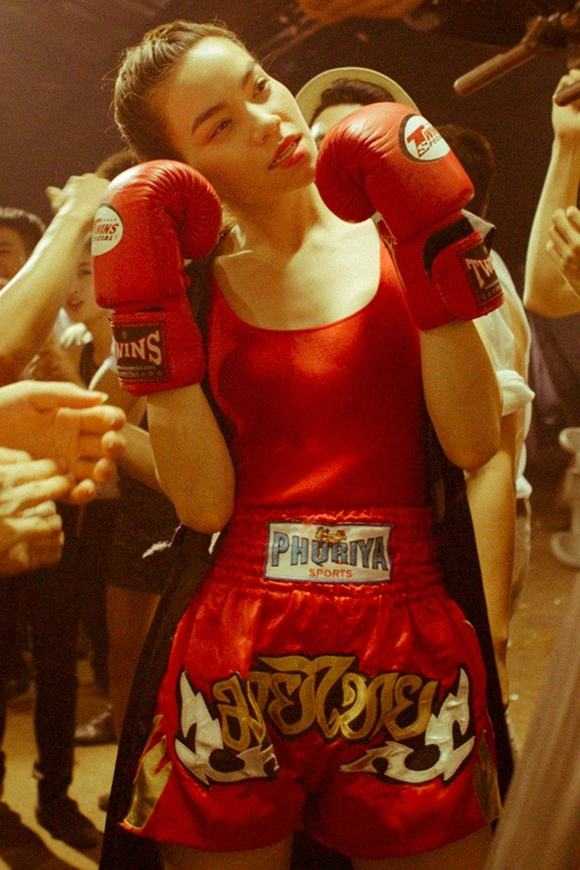 my-nhan-viet-goi-cam-tren