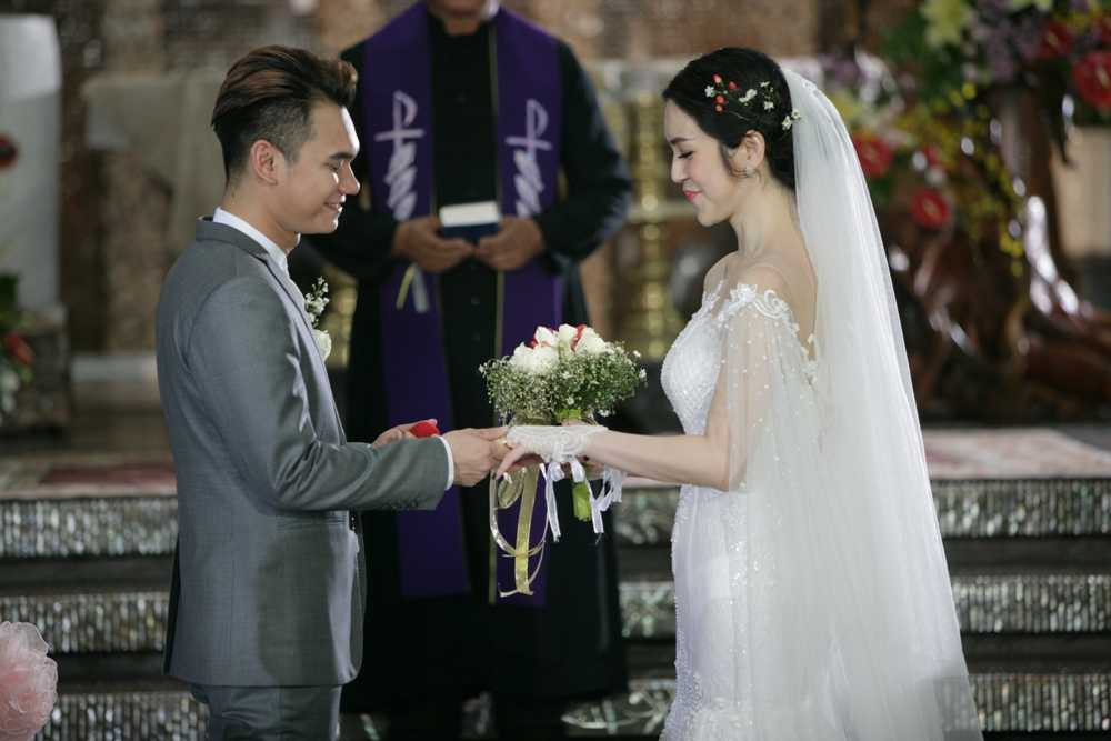 anh-MV-ngay-cuoi-Khac-Vie