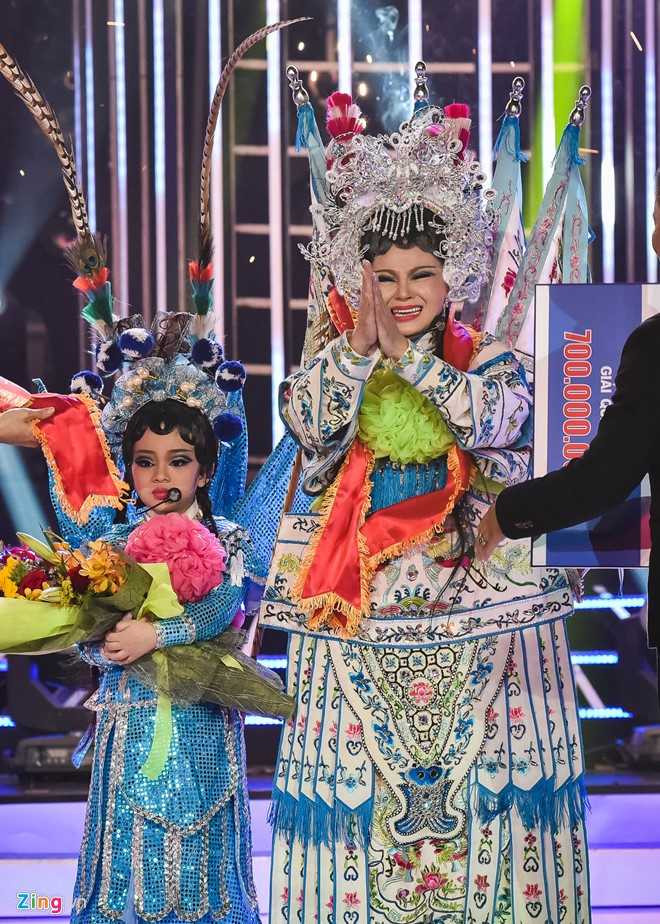 quan quan guong mat than quen nhi 2016