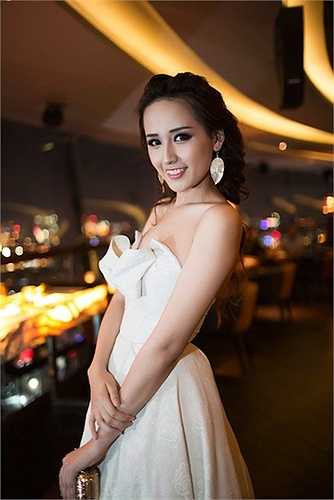 Tuy cô từng khoe với khán giả nhưng theo một nguồn tin, cô còn sở hữu nhiều căn hộ tại TP.HCM.