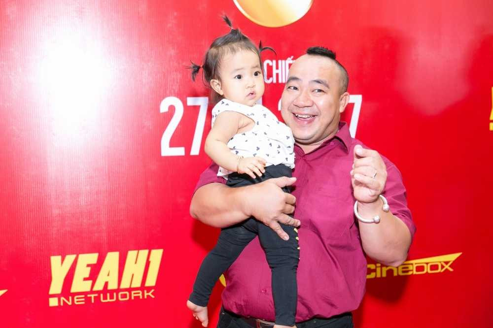Hieu Hien den tham du premiere cung con gai