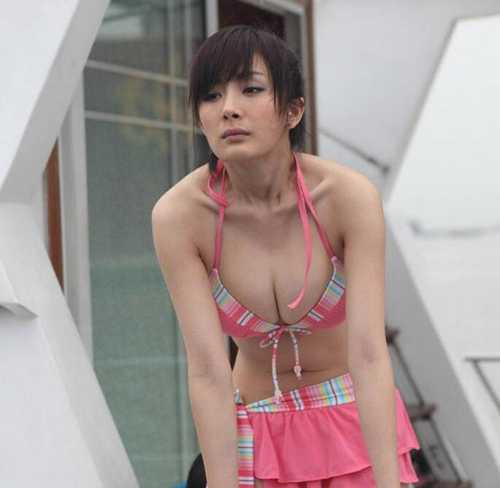 Dương Mịch khiến fan nam ‘mất ăn mất ngủ’ vì quá sexy - 1