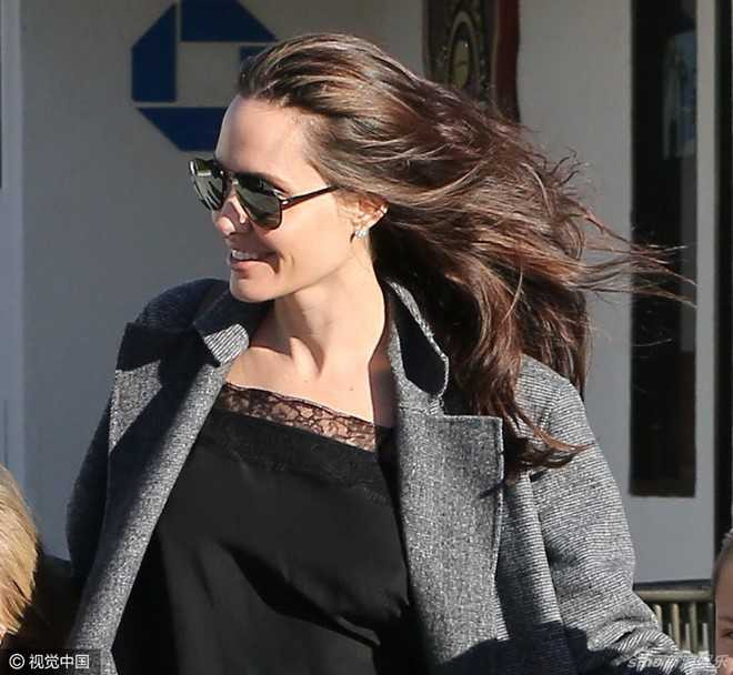 Angelina xuat hien tre dep giua tin don suc khoe suy kiet hinh anh 4