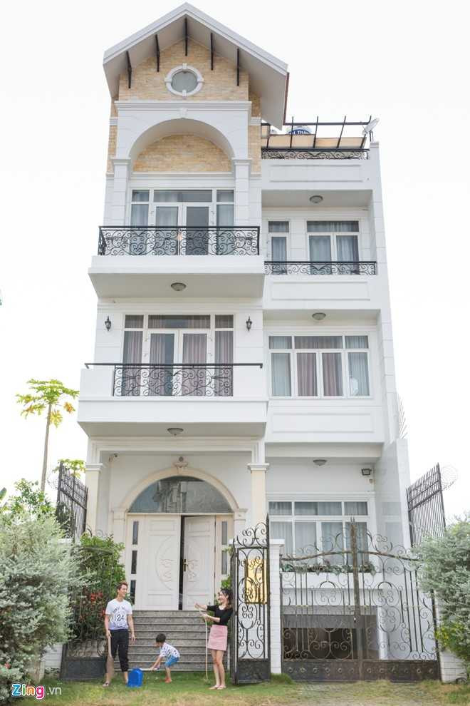 Tham biet thu 20 ty dong cua Dang Khoi vao ngay Tet hinh anh 1