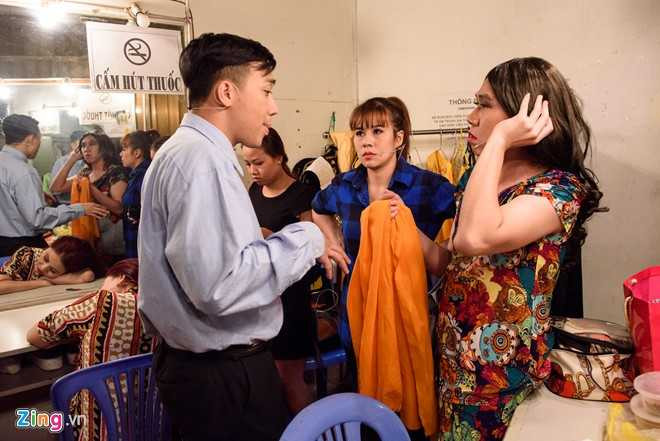 Nha Phuong nung niu khi duoc ban trai cham soc o hau truong hinh anh 9