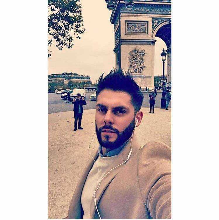 16406945_408178939523073_