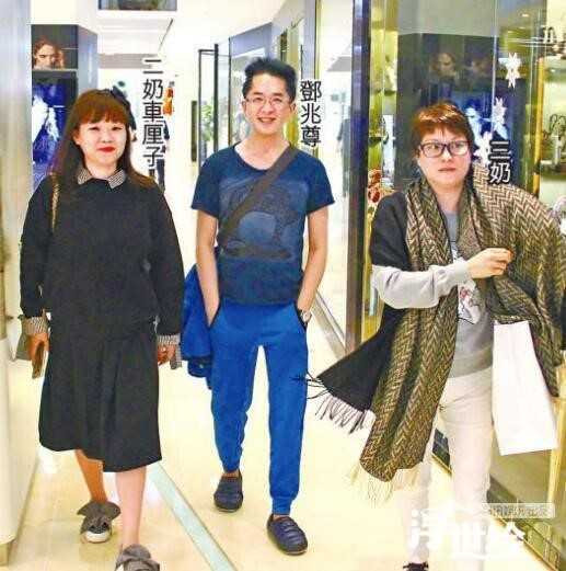 Sao 'Tay du ky' khong con cai du song voi 3 ba vo cung luc hinh anh 1