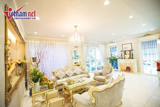 Nha dep phong cach hoang gia cua Ho Quynh Huong hinh anh 2