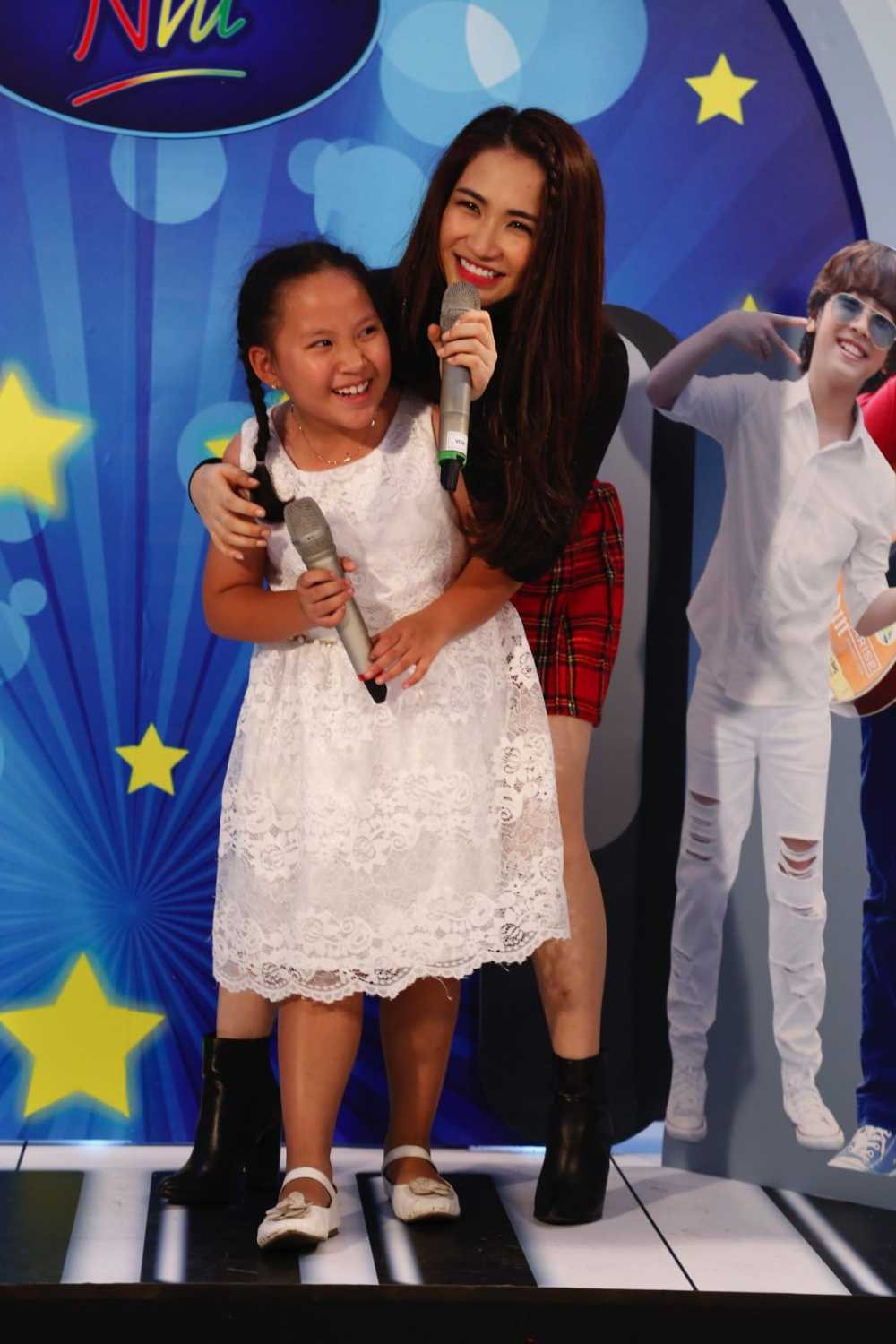 Cac thi sinh nhi tu tin t