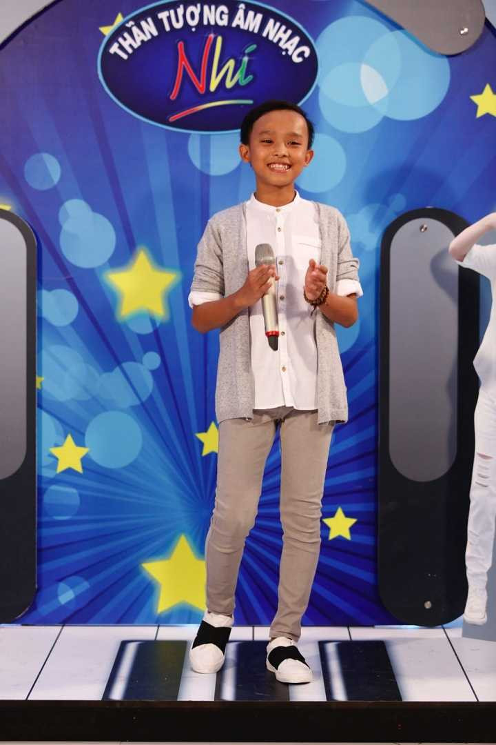 1--ho-van-cuong-thu-hut-dam-dong-khan-gia-5-0114