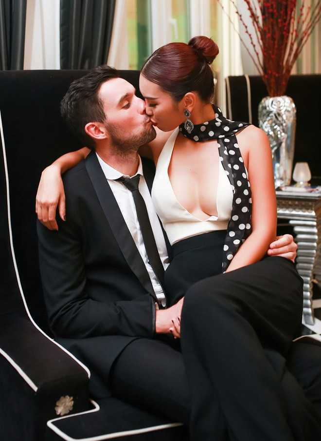 ha-anh-mac-ho-bao-tinh-tu