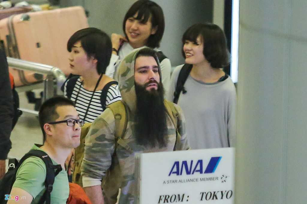 Dao dien 'Kong: Skull Island' lang le den Sai Gon luc nua dem hinh anh 3