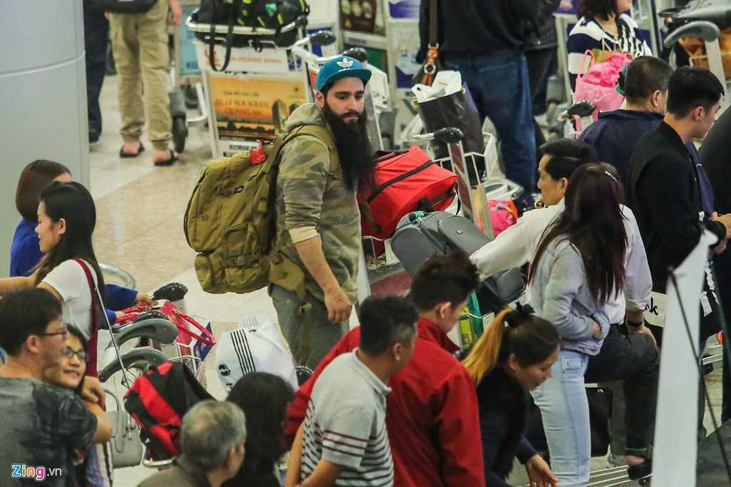 Dao dien 'Kong: Skull Island' lang le den Sai Gon luc nua dem hinh anh 4