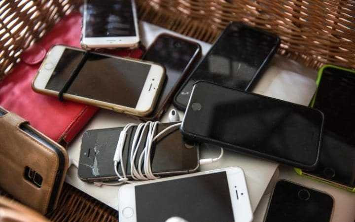 109714459_mobile-phones-WELLBEING-large_trans_NvBQzQNjv4BqZgEkZX3M936N5BQK4Va8RWtT0gK_6EfZT336f62EI5U