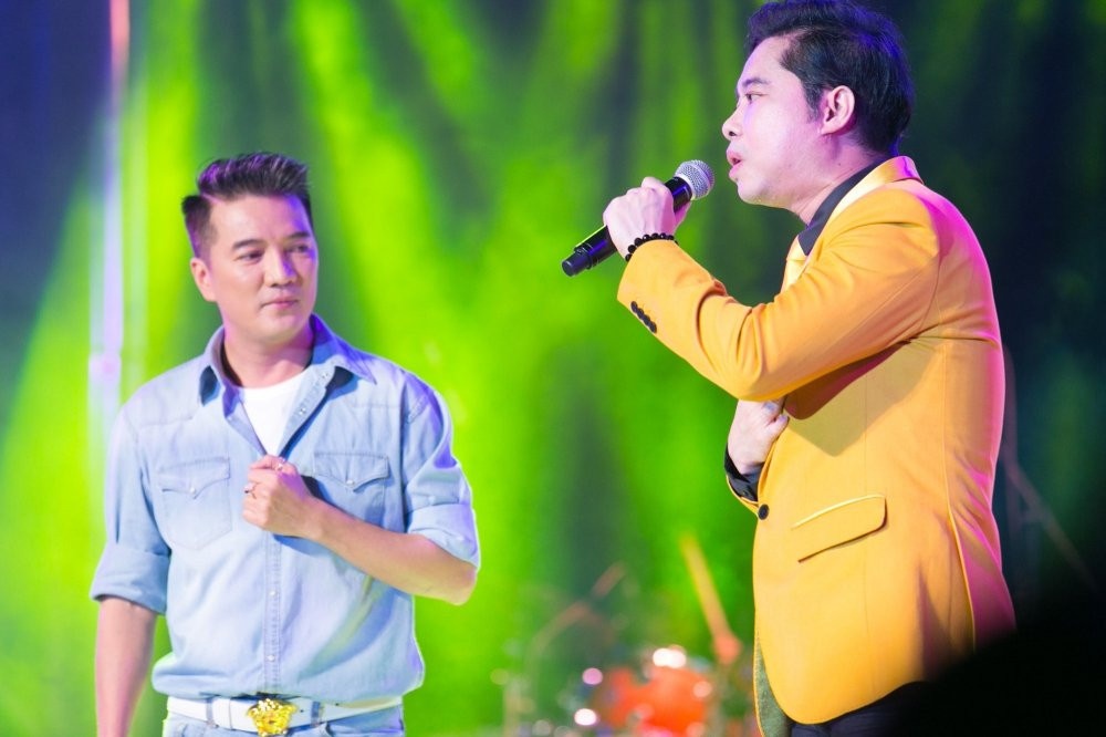 Dam Vinh Hung, liveshow Duyen Phan (2)