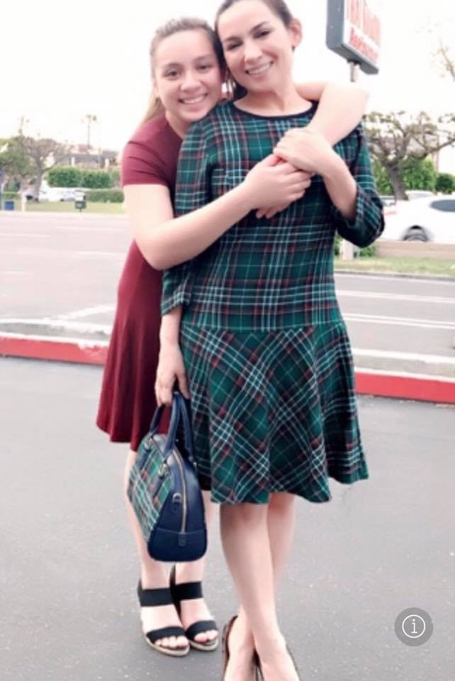 bat ngo nhan sac con gai ruot giau 20 nam cua phi nhung hinh anh 1