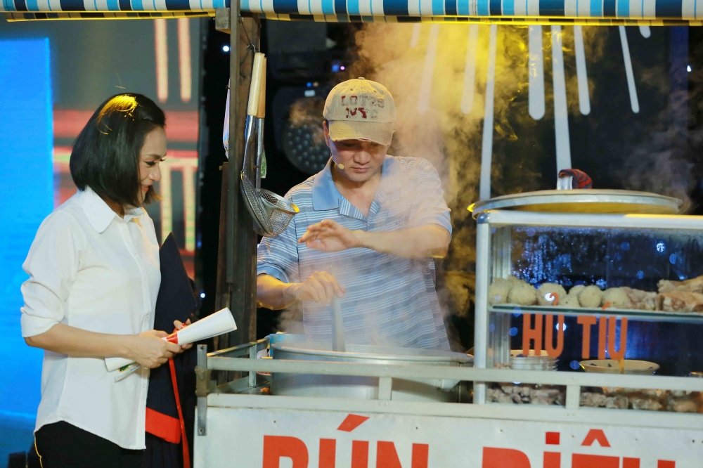 Hinh anh Dam Vinh Hung rung rung, lan dau tam su ve tuoi tho vang cha