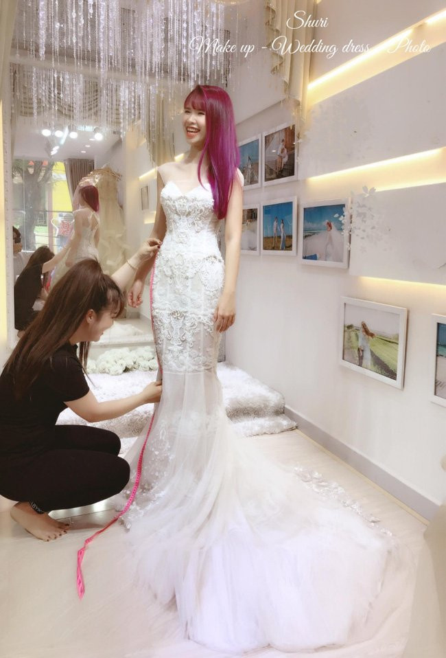 Ảnh nóng: Khởi My diện váy cưới trông xinh và gợi cảm thế này đây! - Ảnh 2.