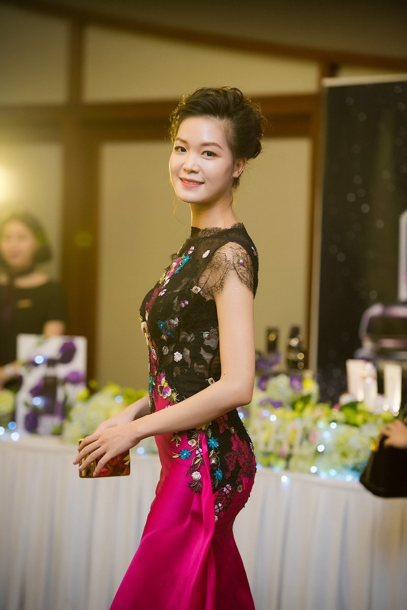 Hinh anh Nhan sac doi thuong khac mot troi mot vuc cua Mai Phuong Thuy 15