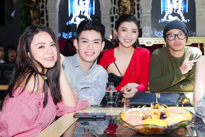 Hinh anh Tieu Chau Nhu Quynh Lam Truong 8