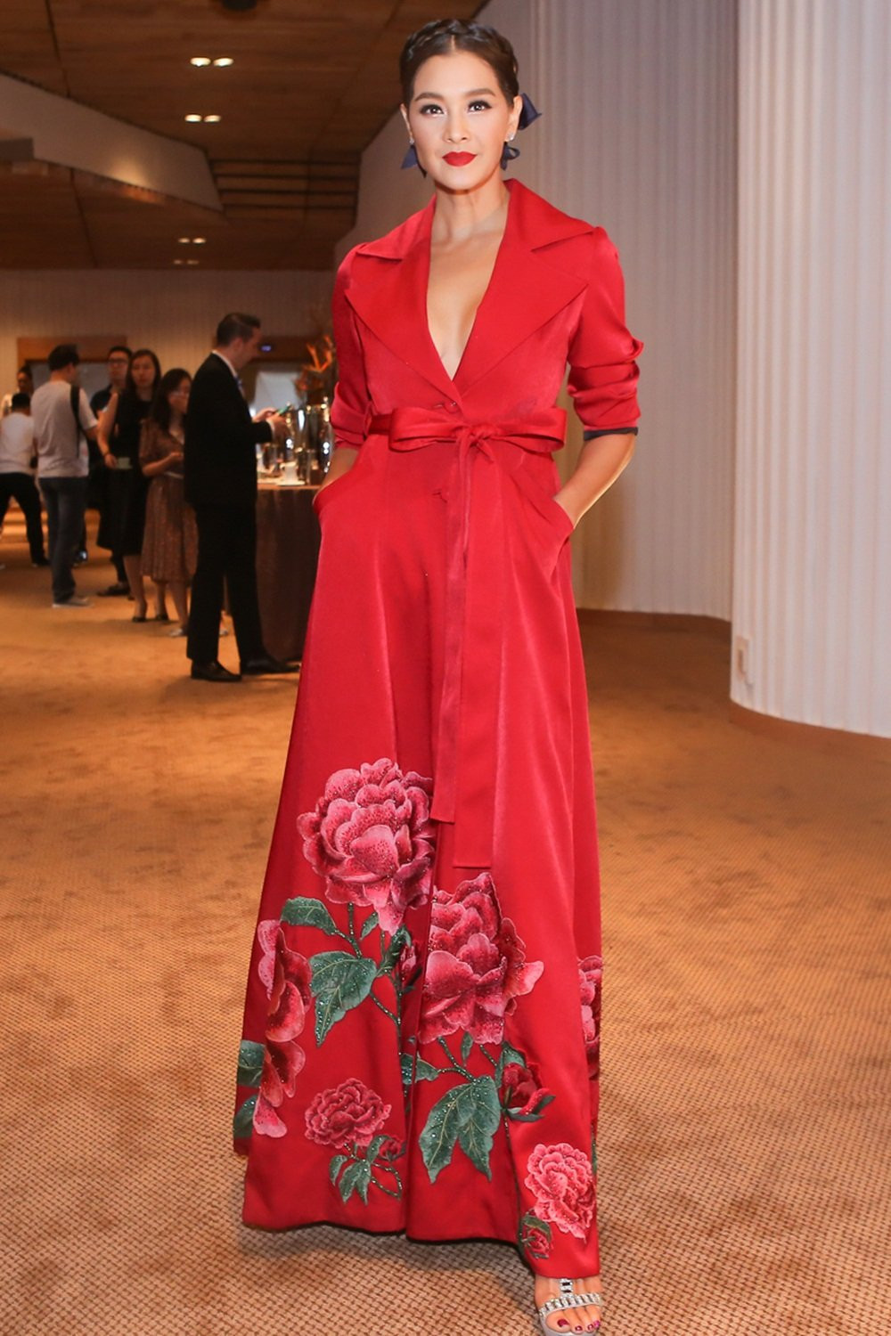 Hinh anh Hoang Thuy, Lan Khue 9